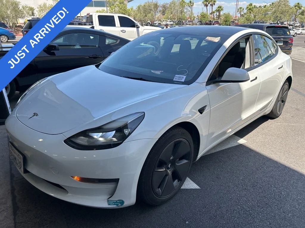 2023 Tesla Model 3 -'s photo