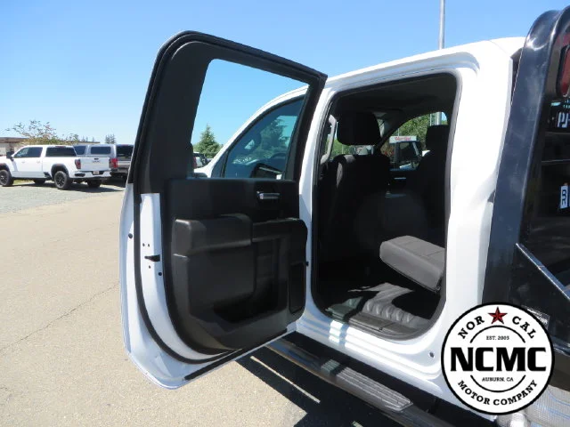 Used 2025 White Chevrolet Work Truck image 32