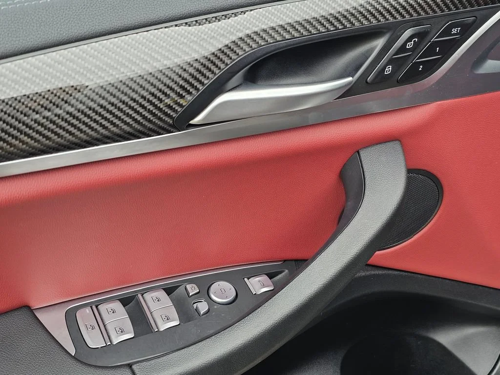 Used 2024  BMW M40i image 22