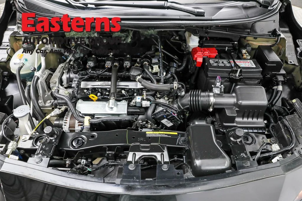 Used 2021 Black Nissan 1.6 SV image 7