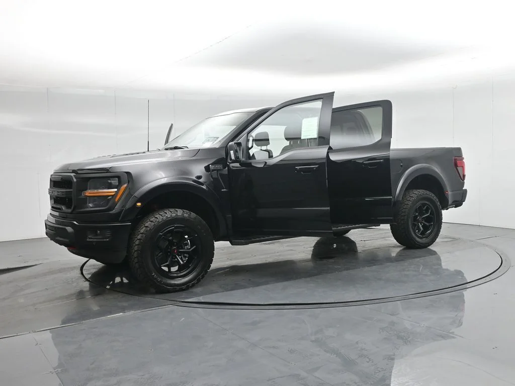 New 2025 Black Ford XLT image 5