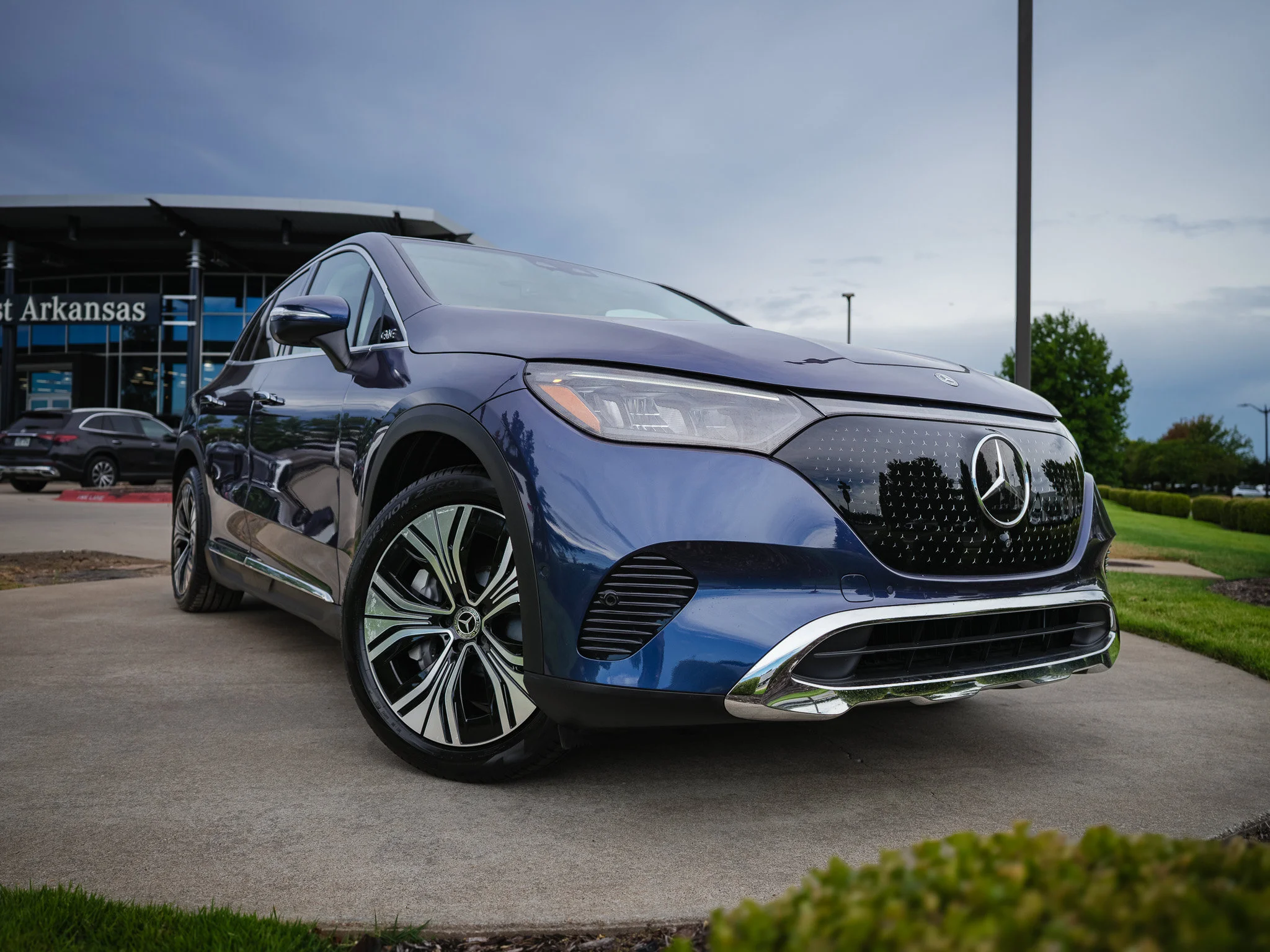 Certified Used 2023 Twilight Blue Metallic Mercedes-Benz 350 SUV image 2