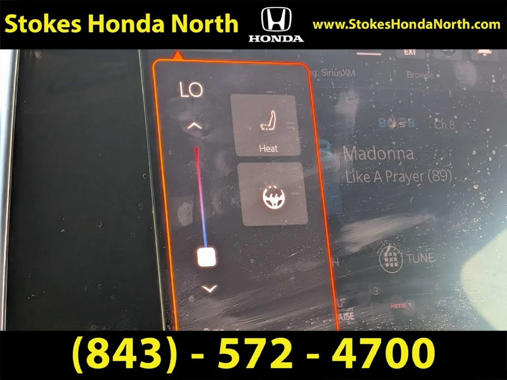 Used 2022 Black Jeep Latitude image 24
