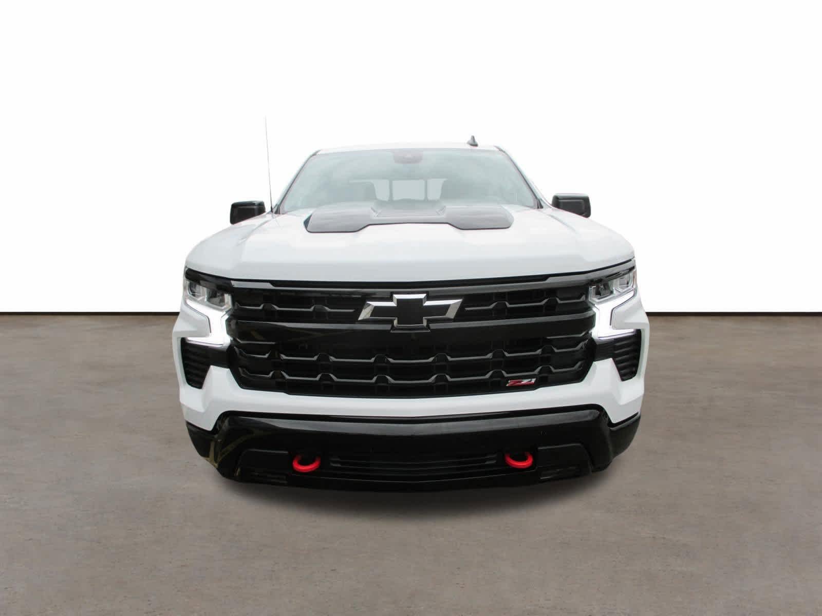 Used 2024 Summit White Chevrolet LT Trail Boss image 2