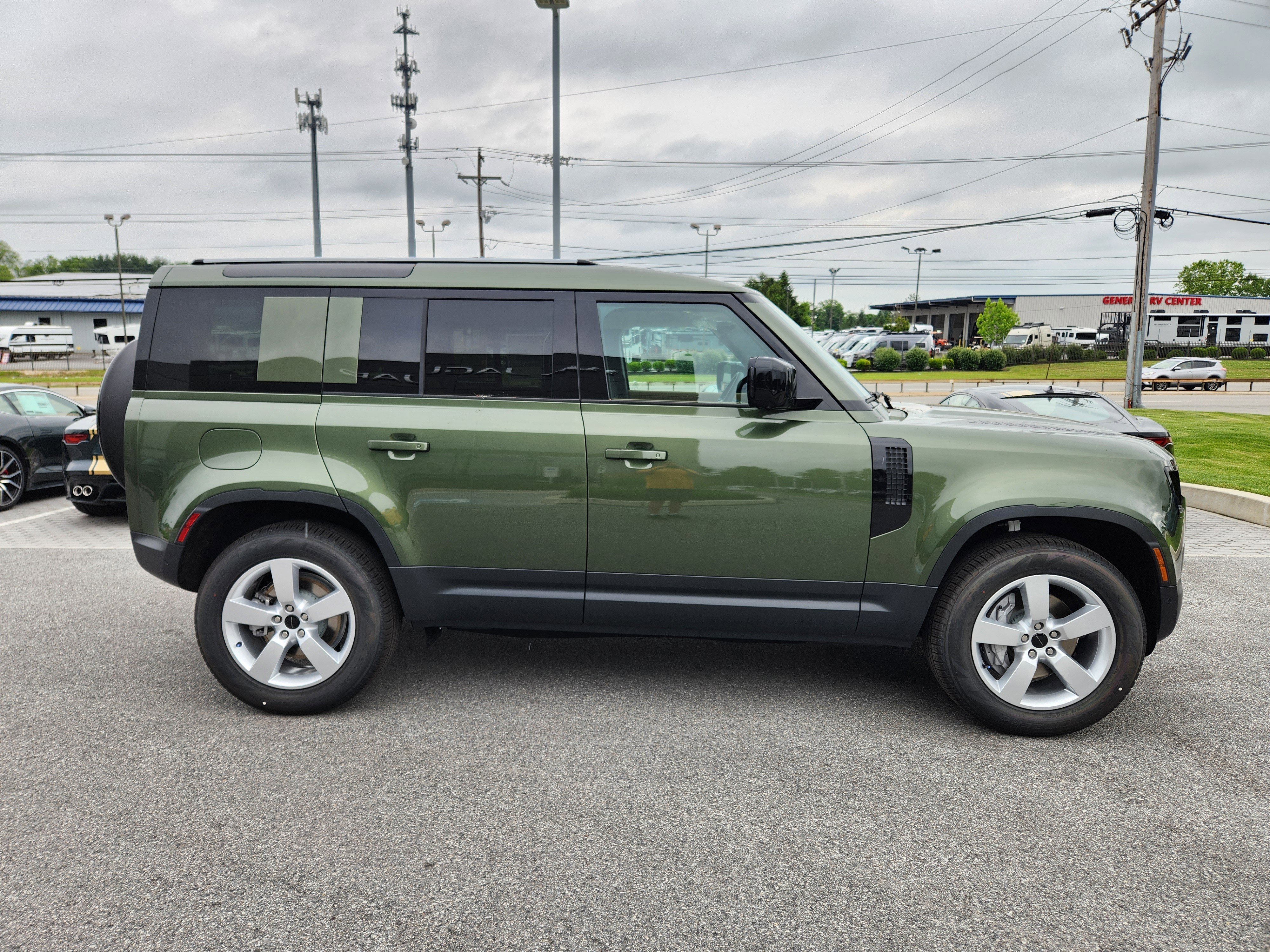 New 2026 Woolstone Green LAND ROVER S image 6