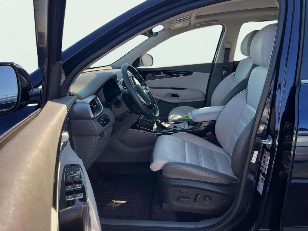 Certified Used 2020 Imperial Blue Kia SX image 26