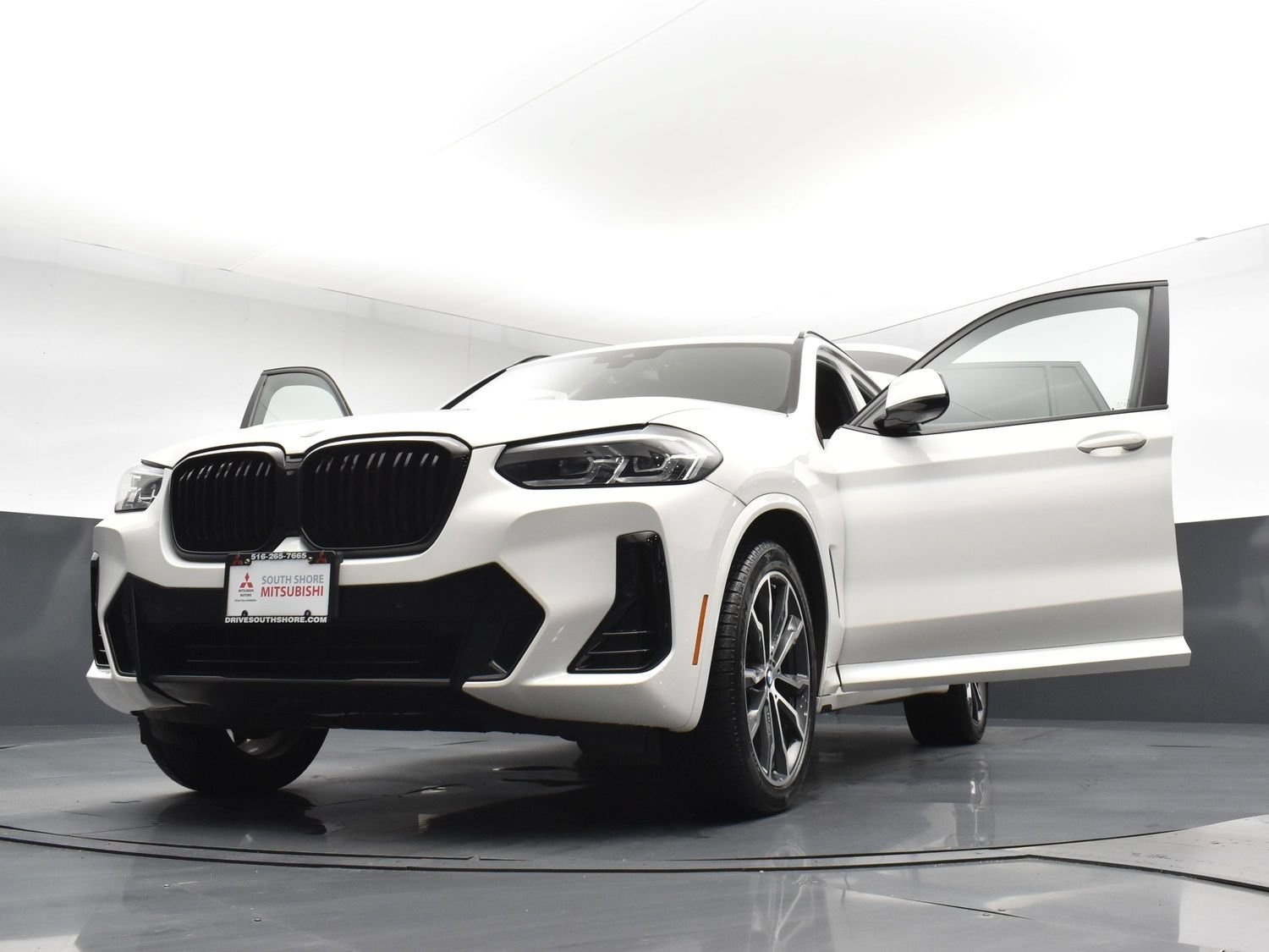 Used 2022 Alpine White BMW xDrive30i image 30