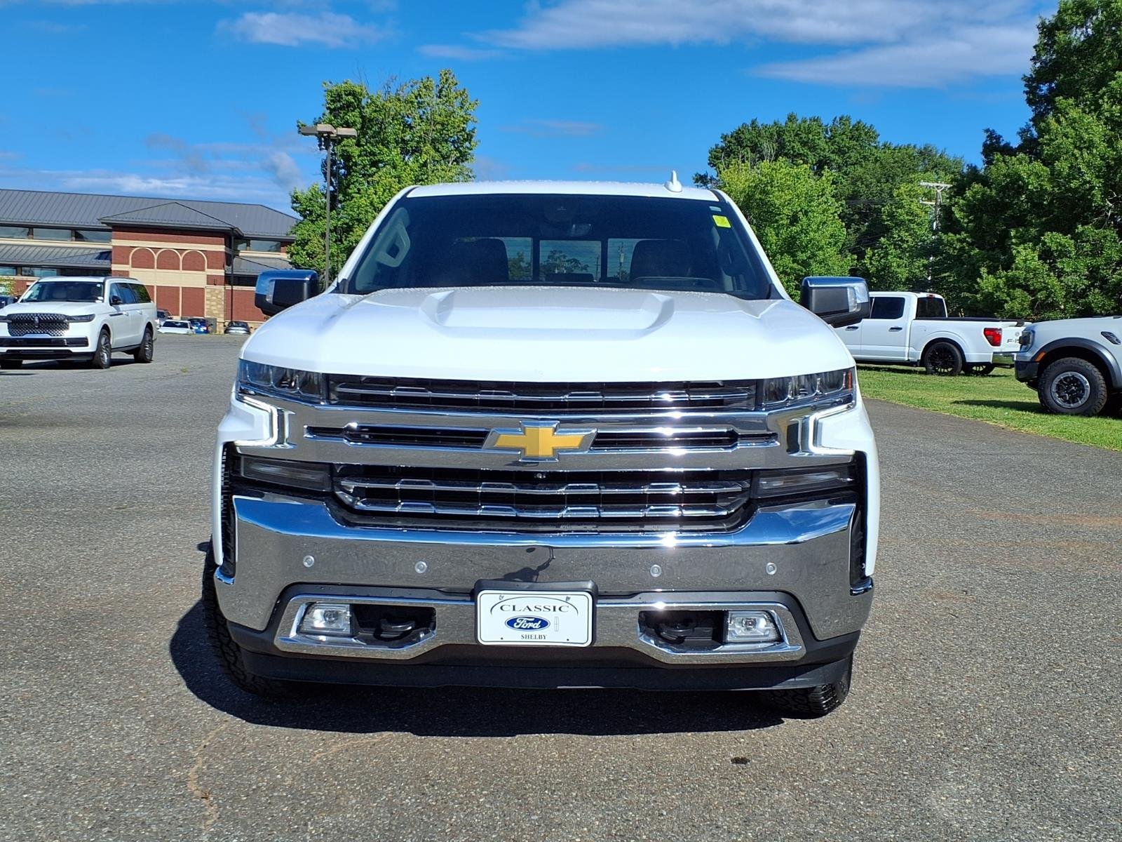 Used 2021 Summit White Chevrolet LTZ image 9
