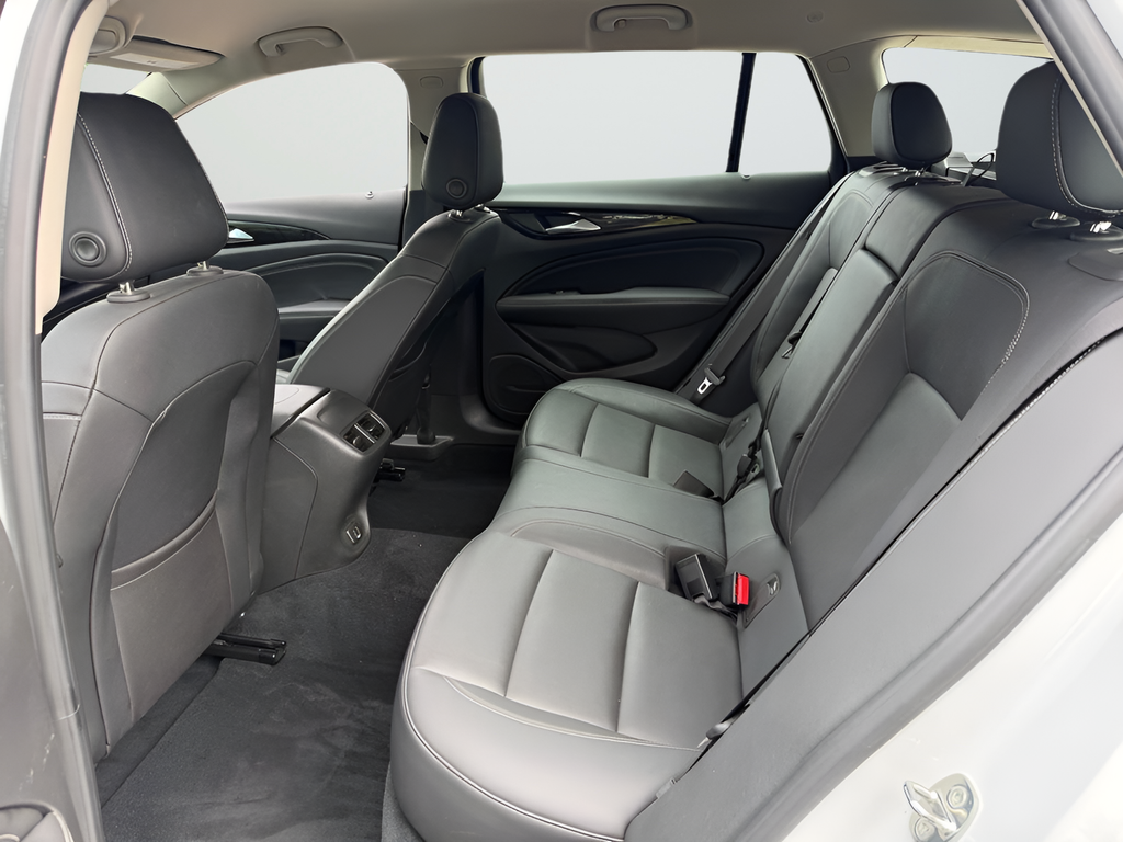 Used 2018 White Buick Essence image 22