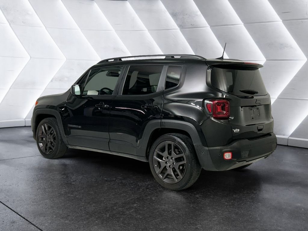 Used 2021 Black Jeep Latitude image 6