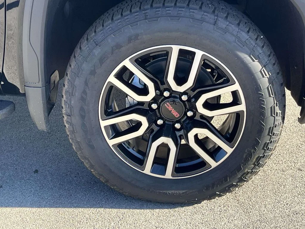 New 2026 Onyx Black GMC AT4 image 9