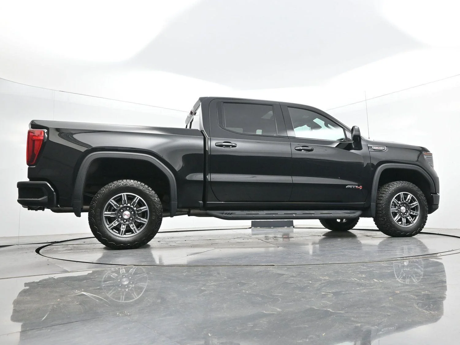 Used 2024 Onyx Black GMC AT4 image 51