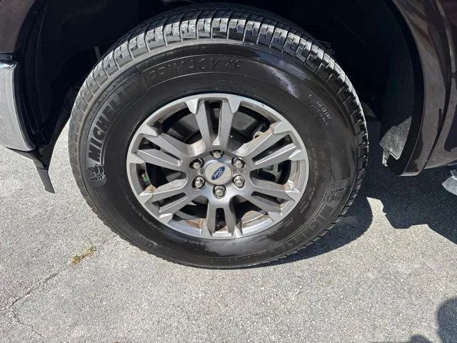 Used 2019 Red Ford Lariat image 16