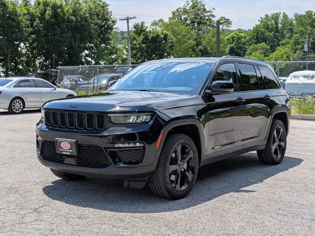 Used 2023 Black Jeep Limited image 10