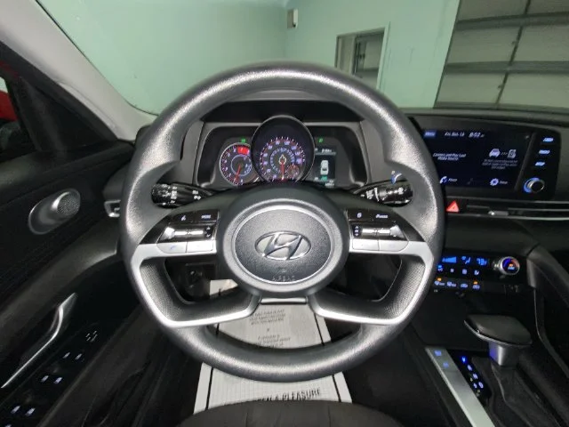 Used 2023 Red Hyundai SEL image 14