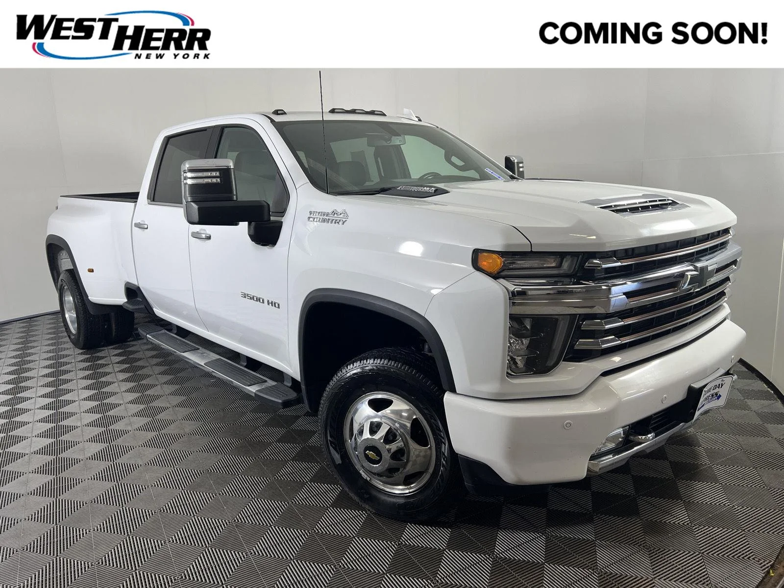 Used 2022 SUMMIT WHITE Chevrolet High Country image 1