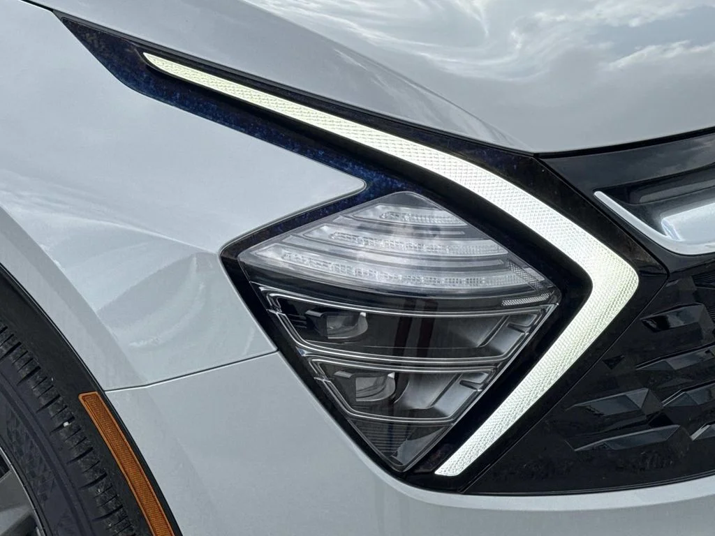 New 2025 Wolf Gray Kia SX image 12
