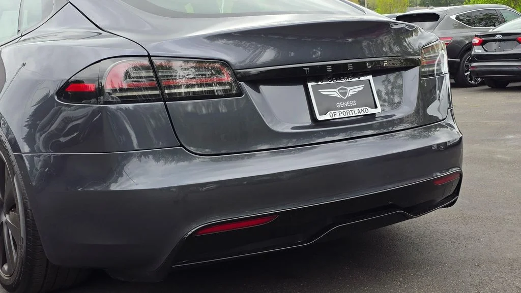 Used 2023 Stealth Gray Tesla  image 14