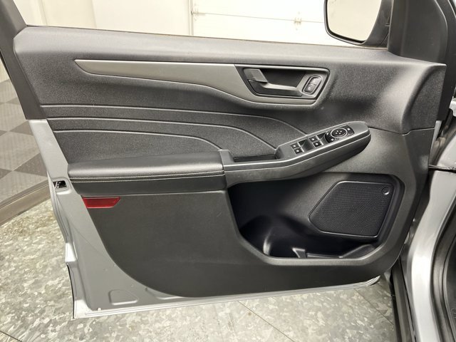 Used 2023 Iconic Silver Metallic Ford Active image 6