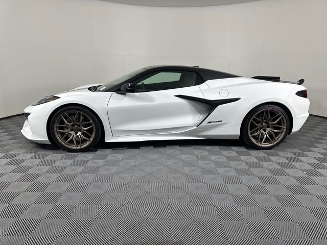 New 2026 Arctic White Chevrolet 3LZ image 7