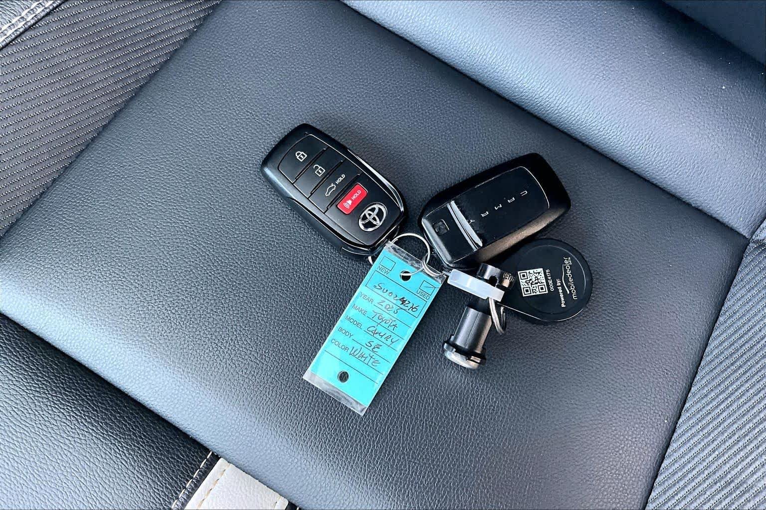 Certified Used 2025 Ice Cap Toyota SE image 15