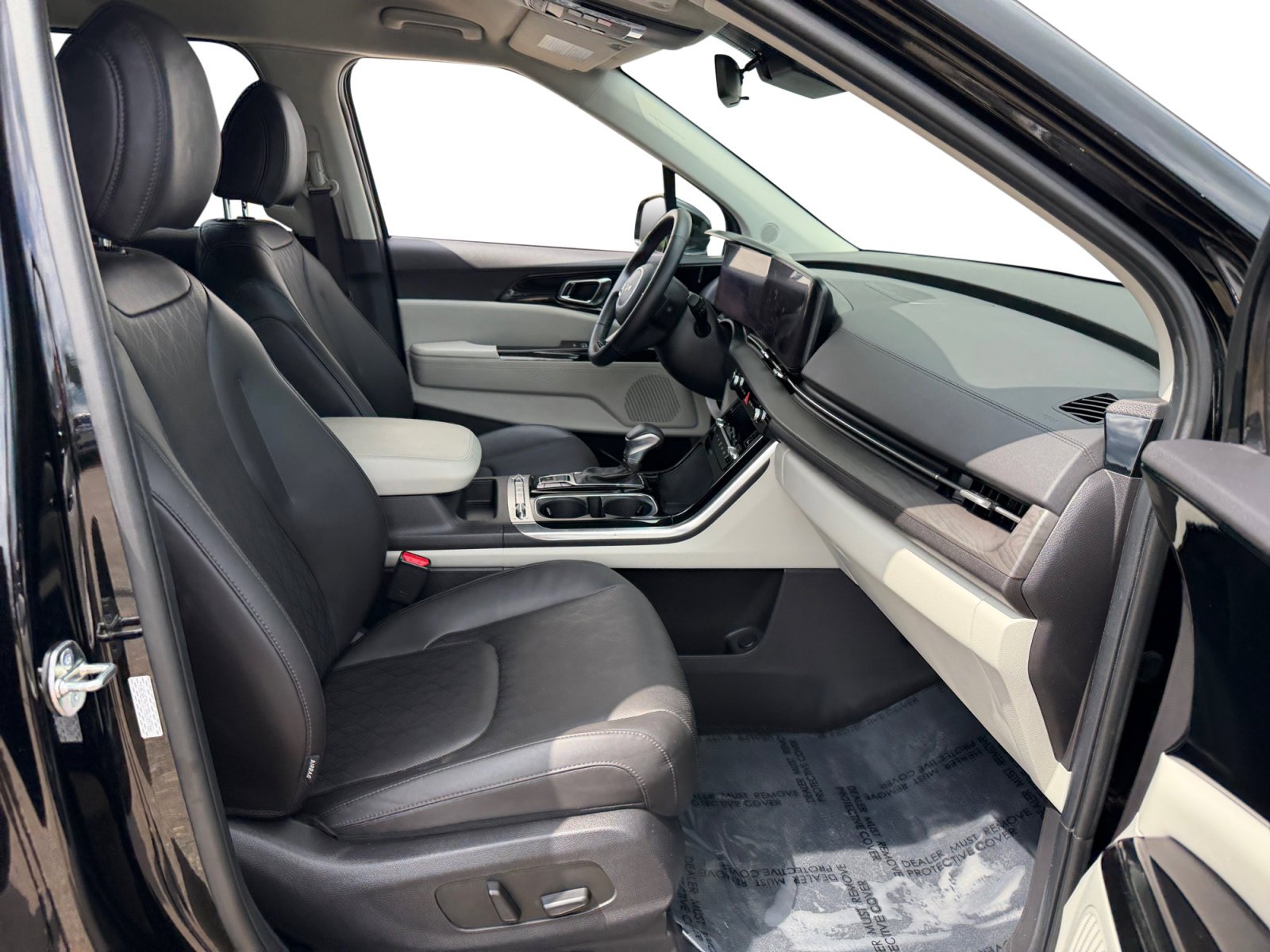 Used 2024 Aurora Black Pearl Kia SX image 30