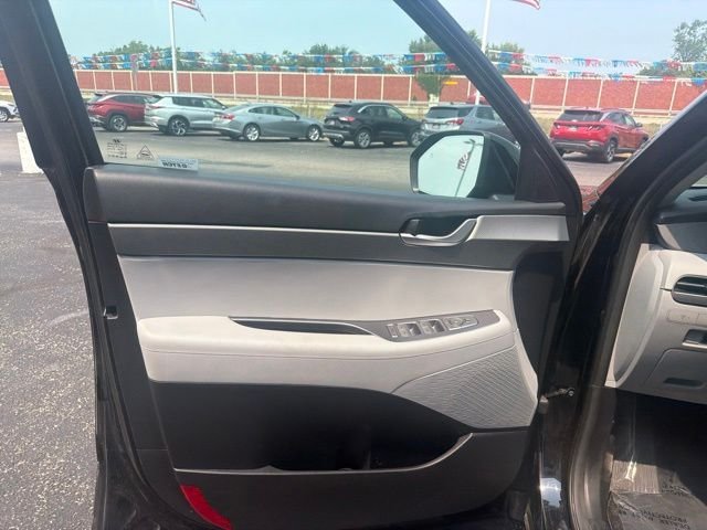 Certified Used 2024 Black Hyundai SEL image 12