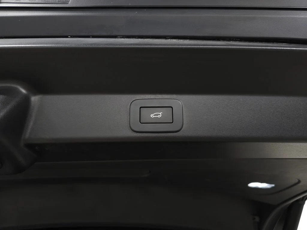 Used 2025 Black Land Rover Autobiography image 6