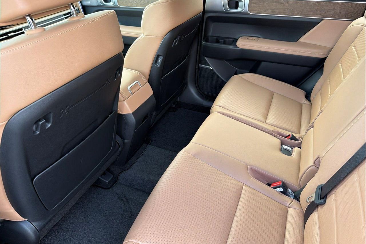 New 2026 Green Hyundai Limited AWD image 14