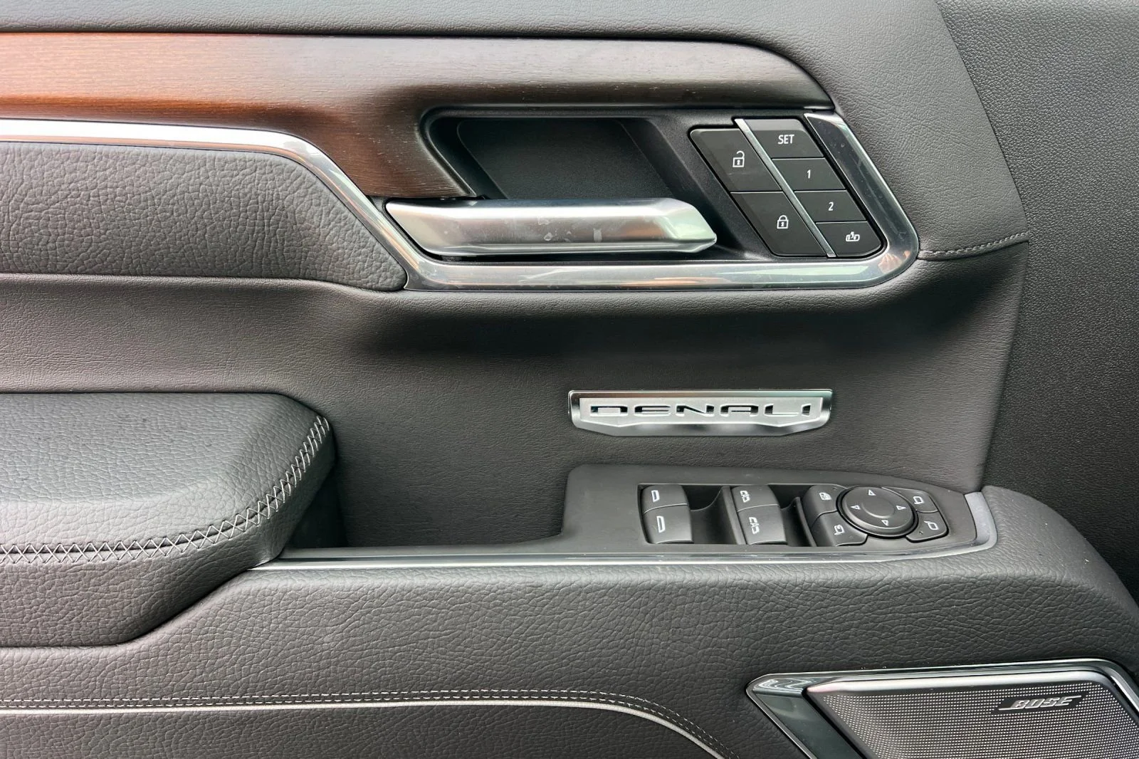 2026 GMC Sierra 1500 Denali - Photo 9