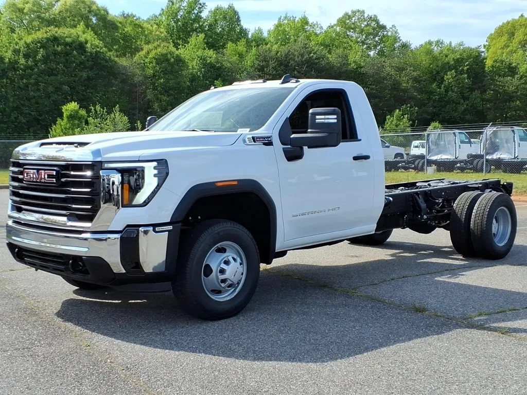 2026 GMC Sierra 3500HD Pro - Photo 29