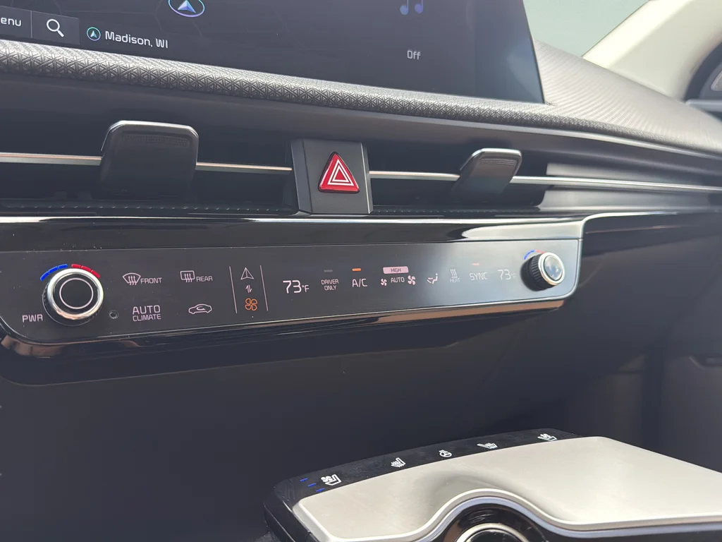 Used 2023 Green Kia GT-Line image 20