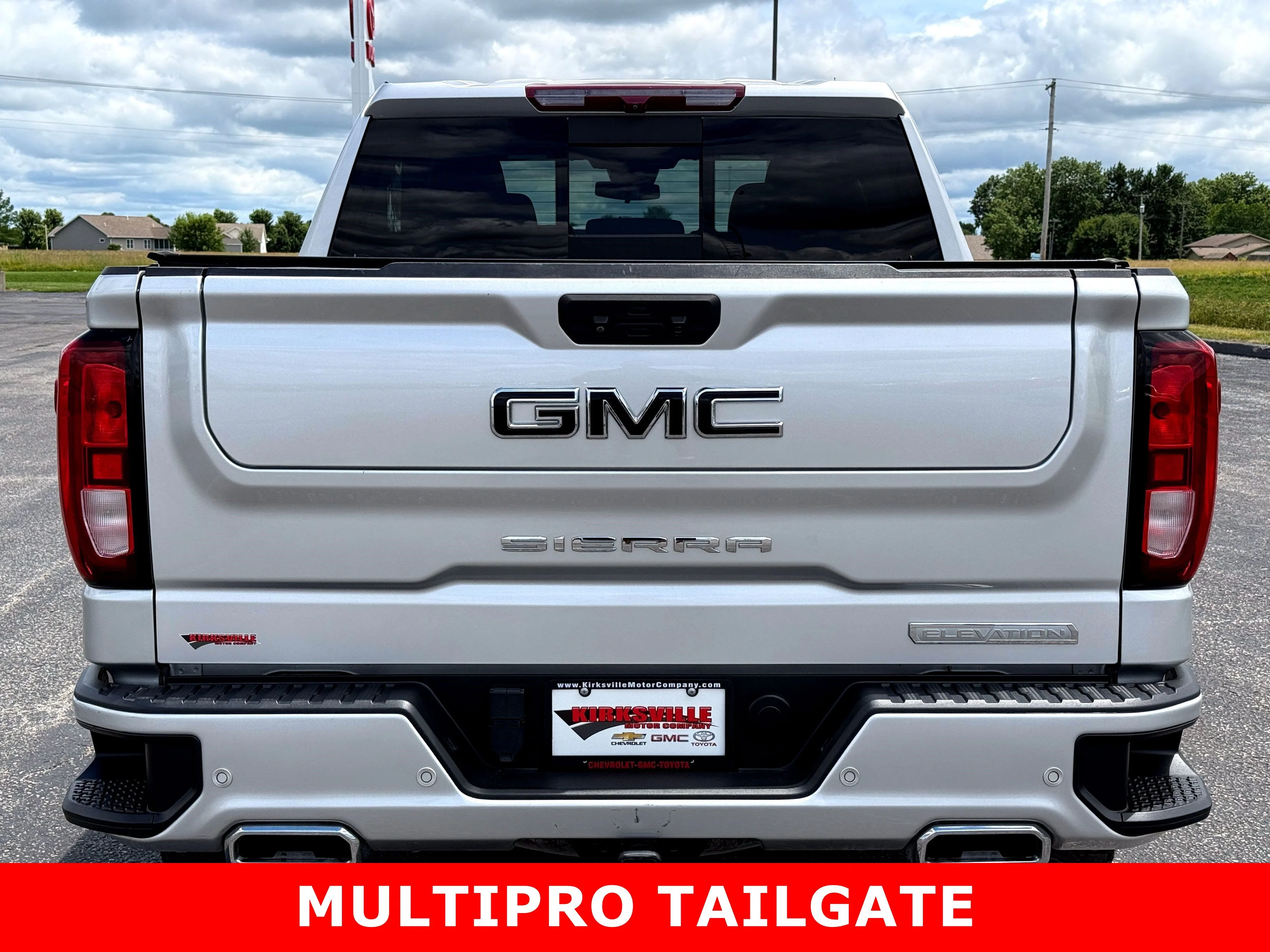 Certified Used 2022 Quicksilver Metallic GMC Elevation image 5