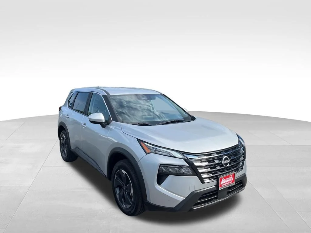Used 2025 Silver Nissan SV image 39