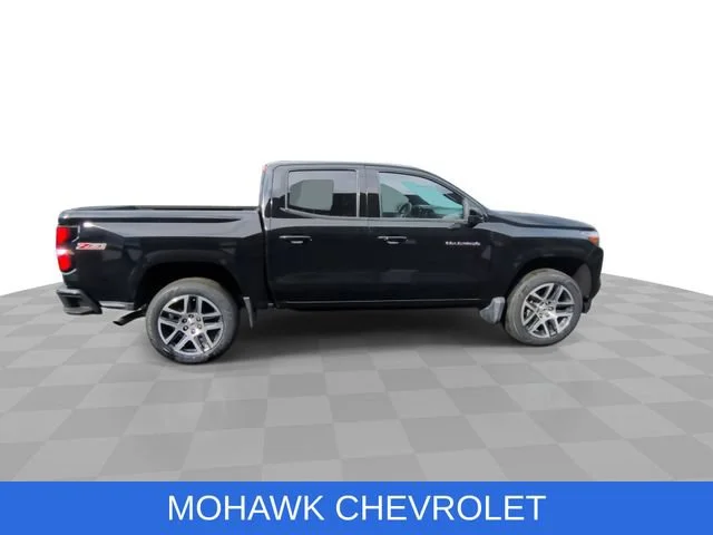 Used 2023 Black Chevrolet Z71 image 9