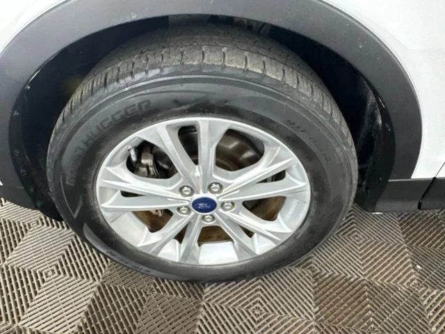 Used 2017 White Ford SE image 26
