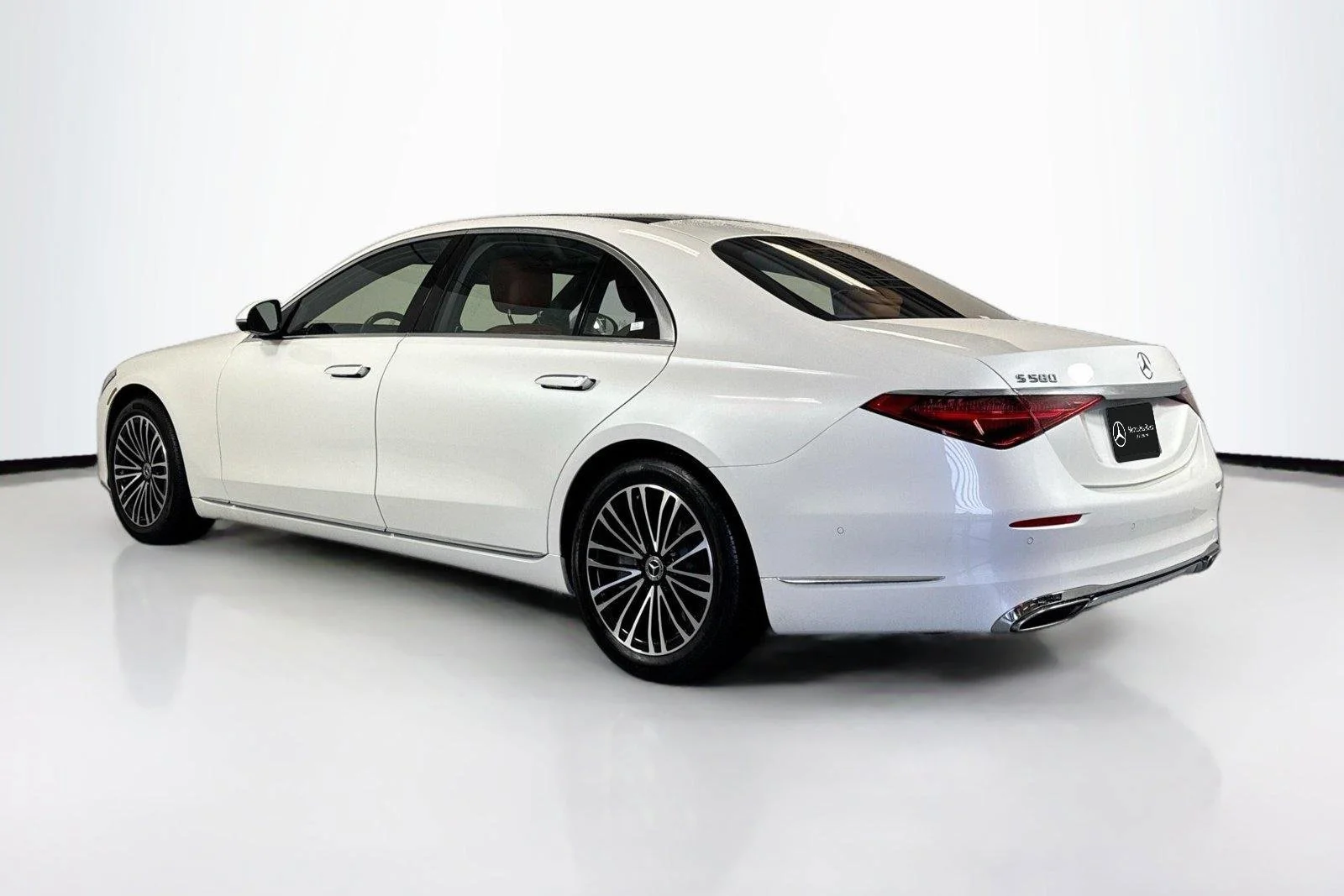 Used 2021 Designo Diamond White Mercedes-Benz S 580 image 7