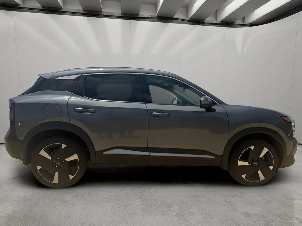 Used 2025 Gun Metallic Nissan SR image 7