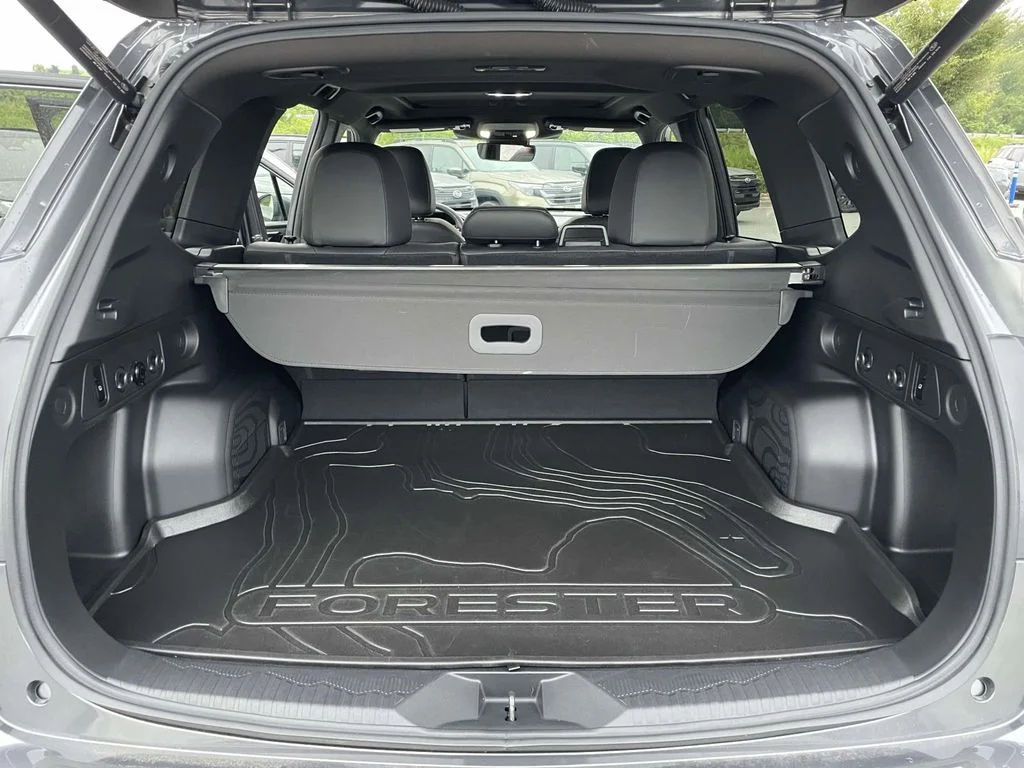 Used 2025 Magnetite Gray Metallic Subaru Limited image 28
