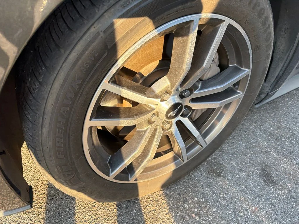 Used 2016 Gray Ford GT image 10