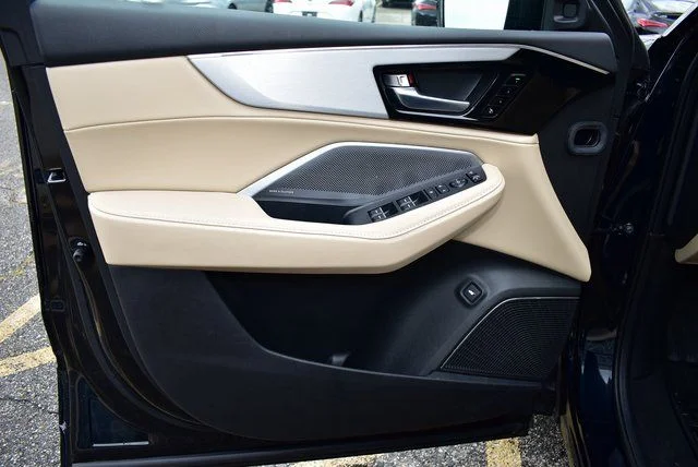 Used 2025 Majestic Black Pearl Acura SH-AWD TECH image 10