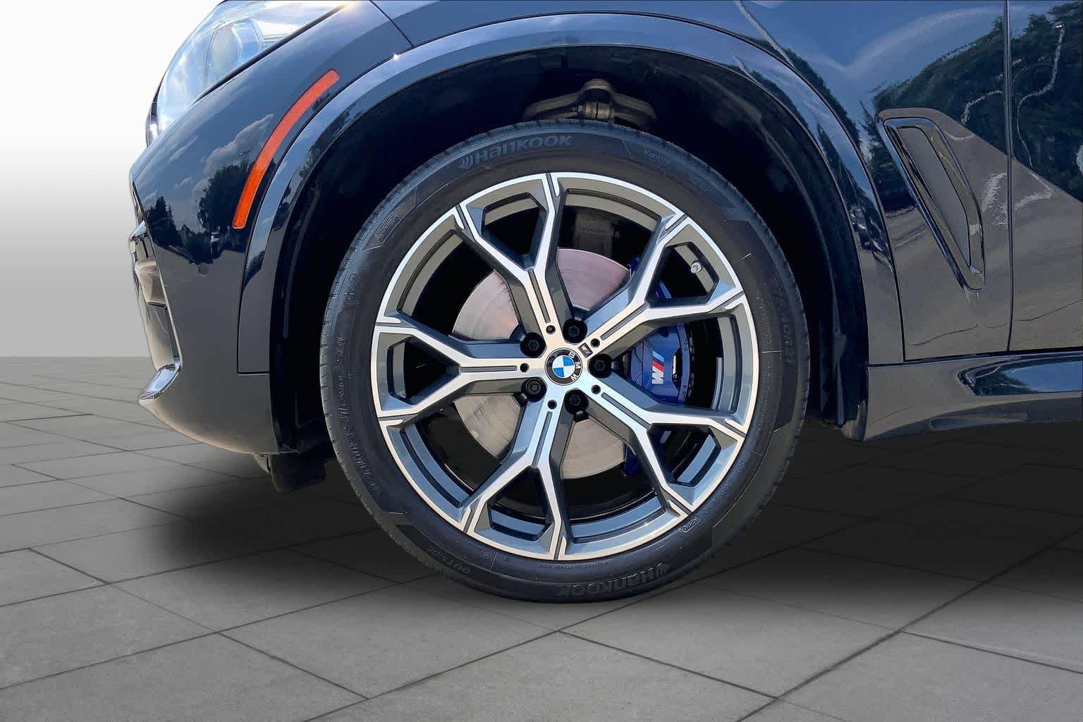 Used 2021 Black Sapphire Metallic BMW xDrive40i image 11