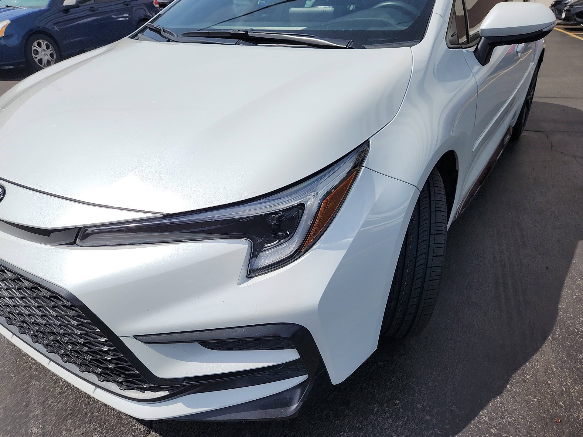 Certified Used 2025 Wind Chill Pearl Toyota SE image 9