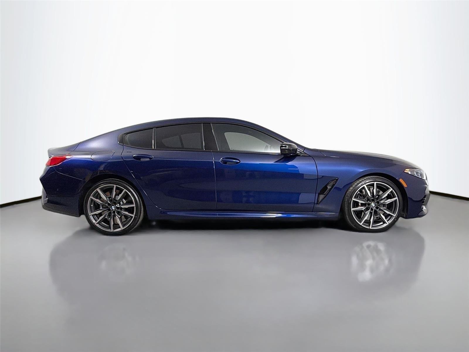 New 2026 Mauritius Blue Metallic BMW M850i image 7