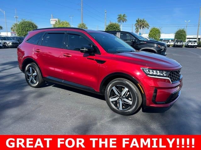 Used 2022 Passion Red Tintc Kia S image 1