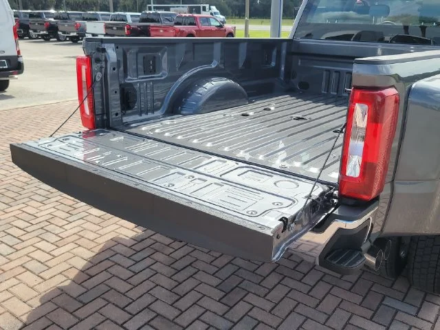 New 2027 Gray Metallic Ford XL 4WD CREW CAB image 11