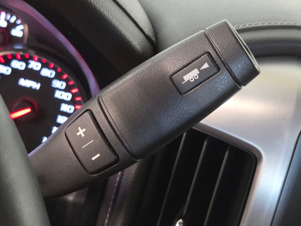 Used 2014 Silver GMC SLE image 32