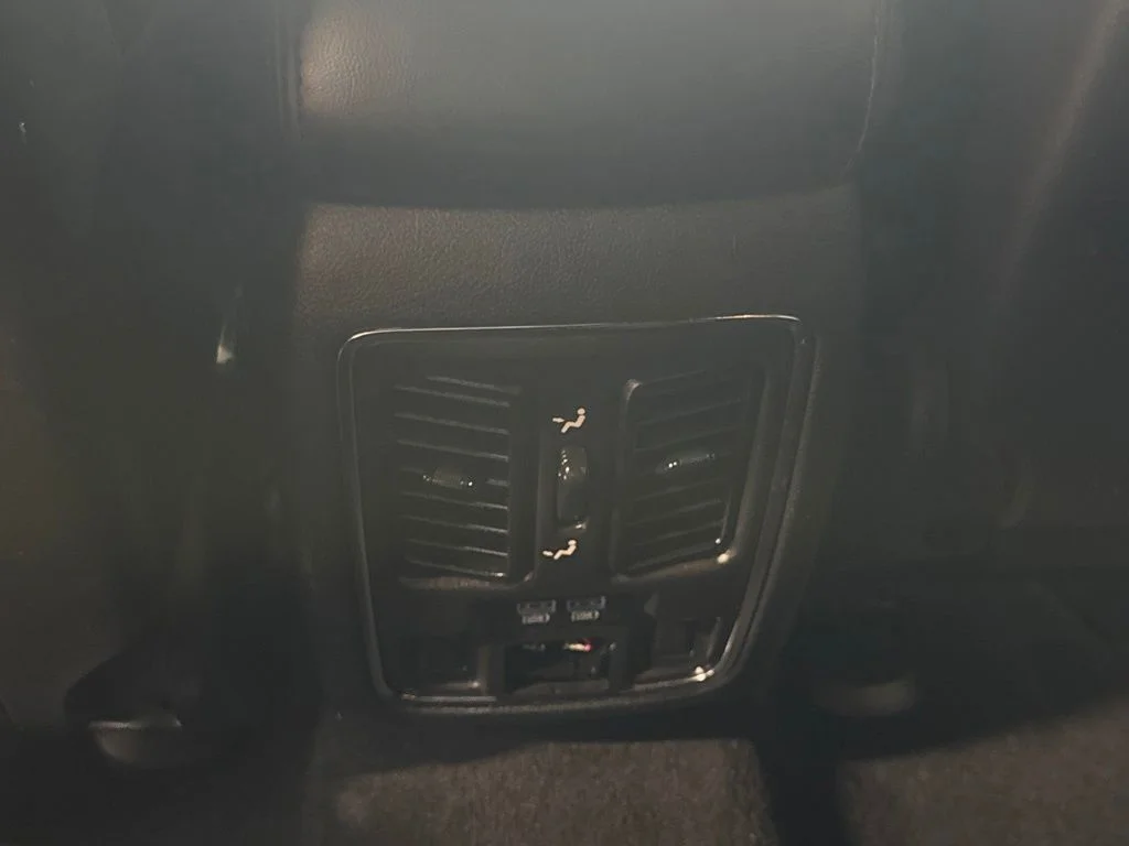 Used 2022 White Jeep Limited image 22