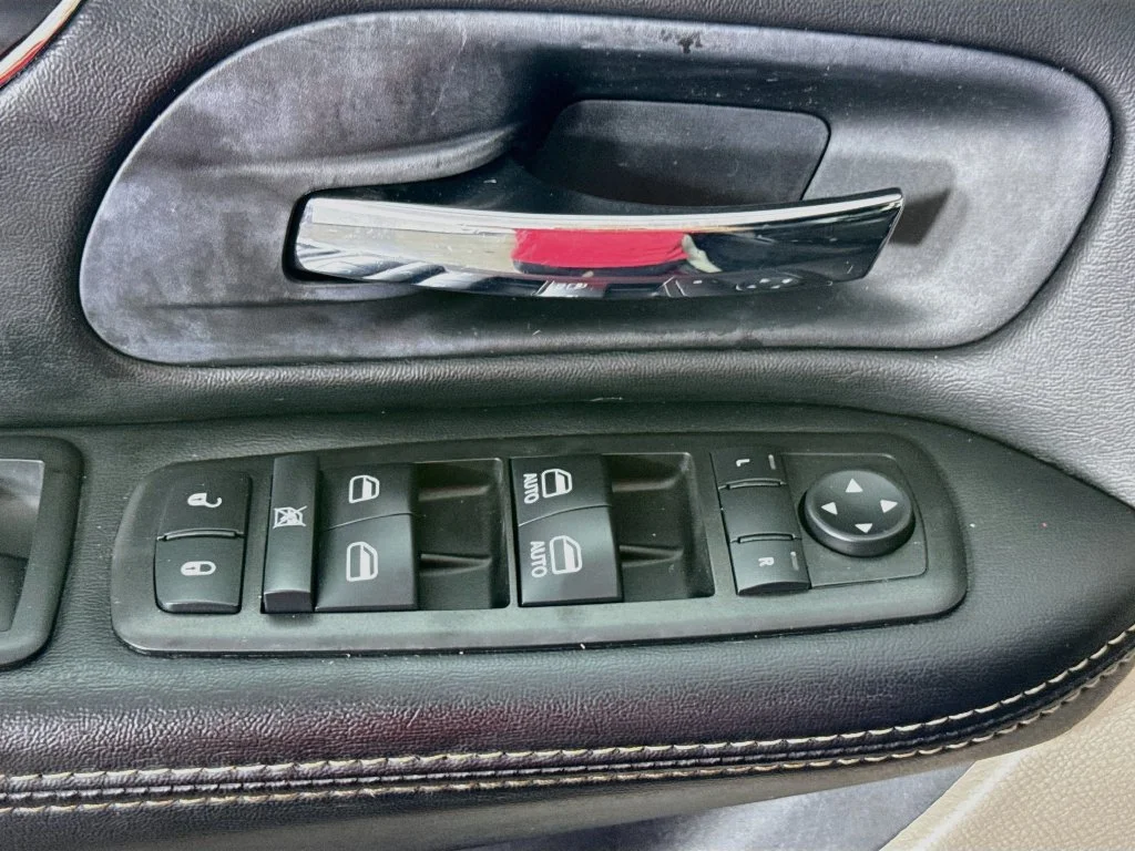 Used 2017 Red Dodge SXT image 20