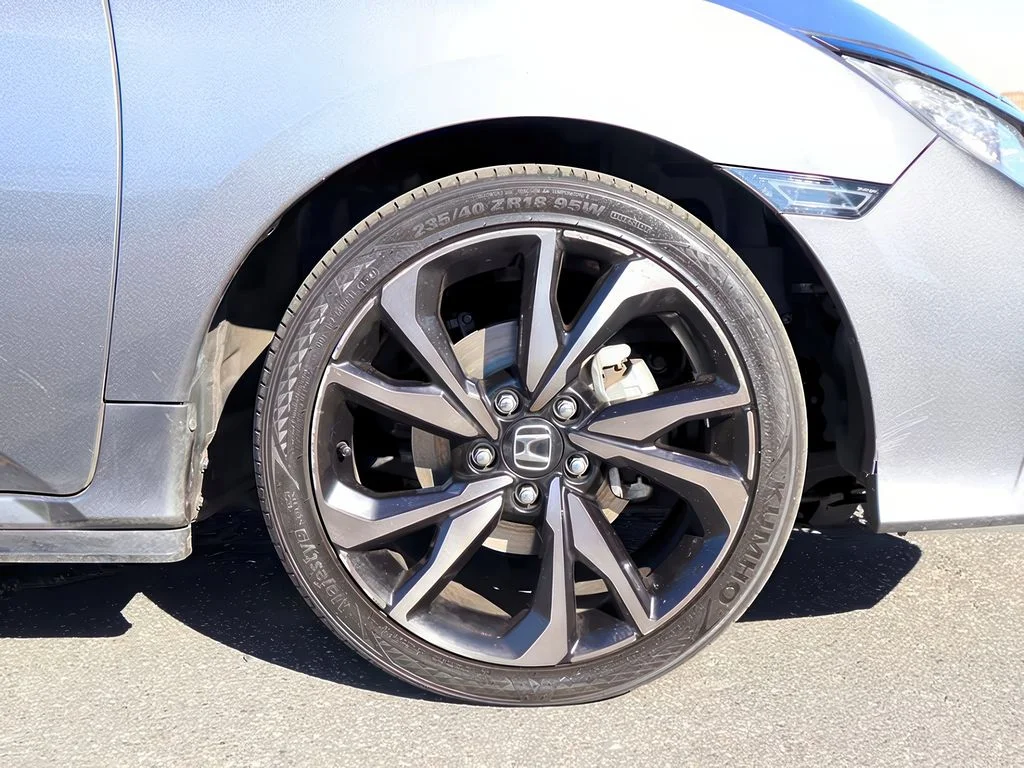 2019 Honda Civic Hatchback Sport Touring - Photo 26